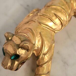 LARGE TIGER BROOCH WITH GREEN EYES